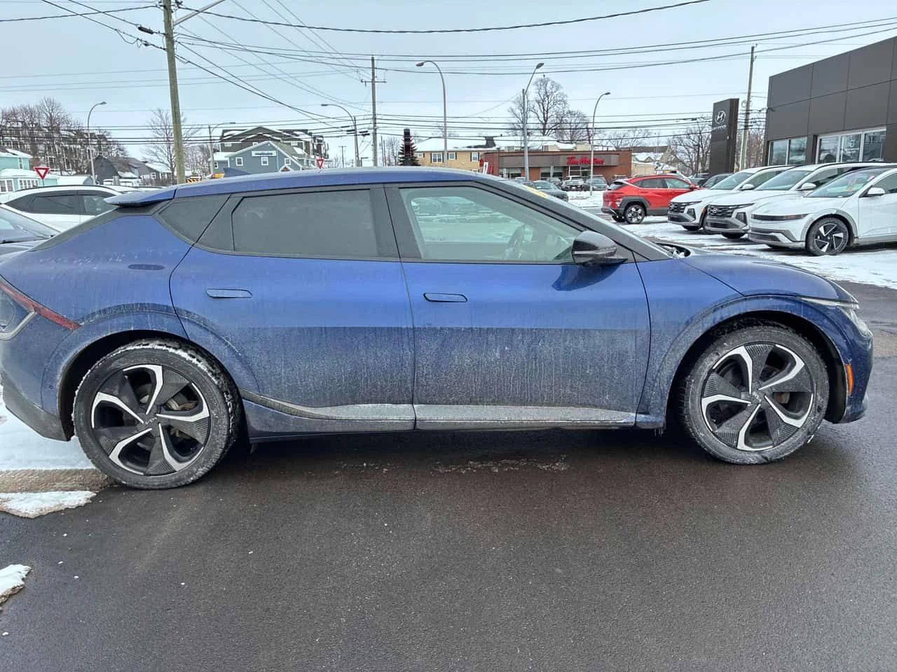 Kia EV6 * LONG RANGE W/GT LINE PKG * CARFAX * , снимка 4 - Автомобили и джипове - 53946675