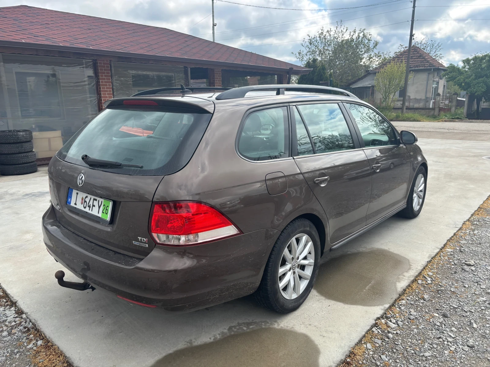 VW Golf 1.6TDI-105, снимка 5 - Автомобили и джипове - 54440349