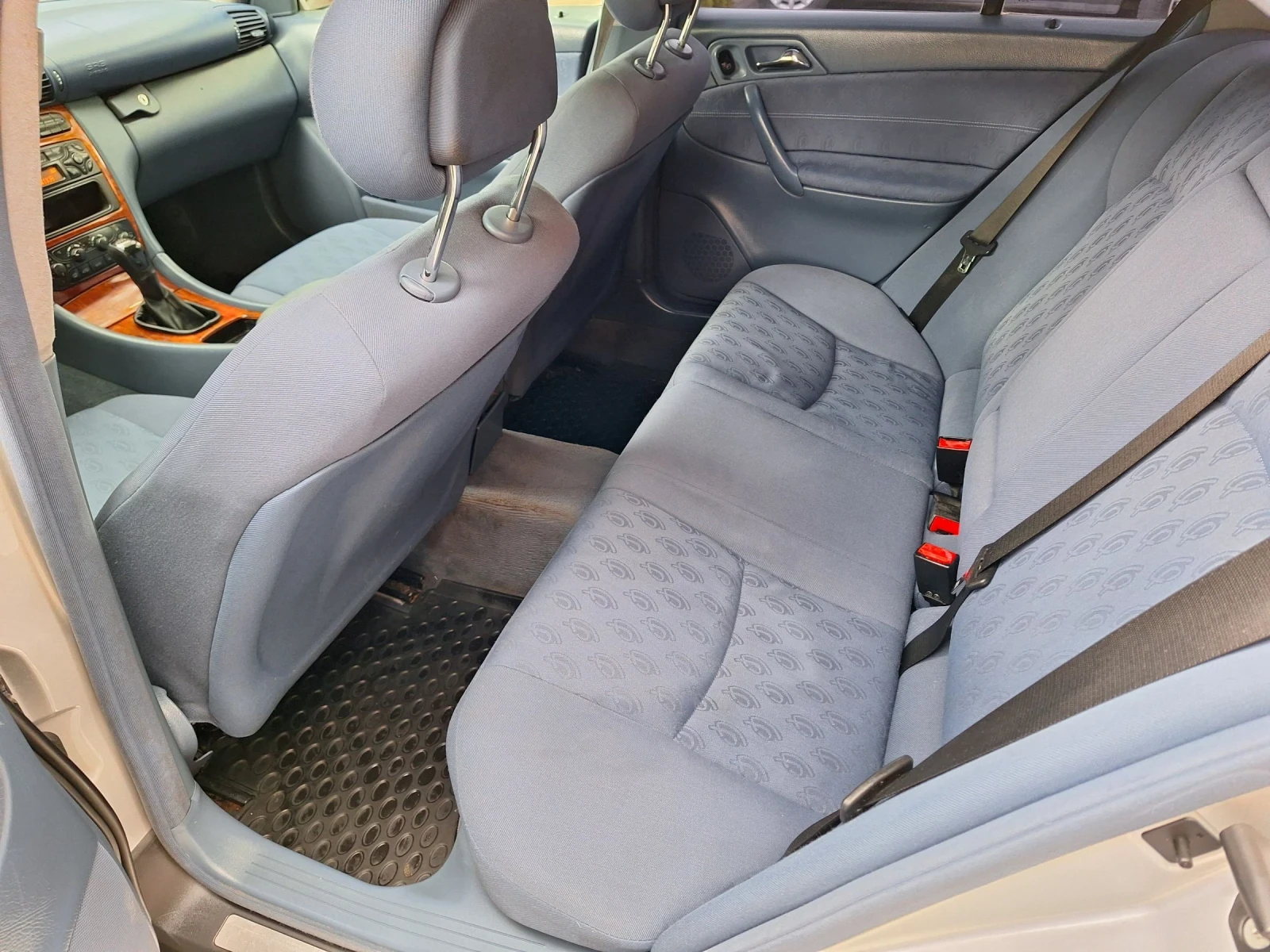 Mercedes-Benz C 180 1.8 i kompresori , снимка 15 - Автомобили и джипове - 54527623