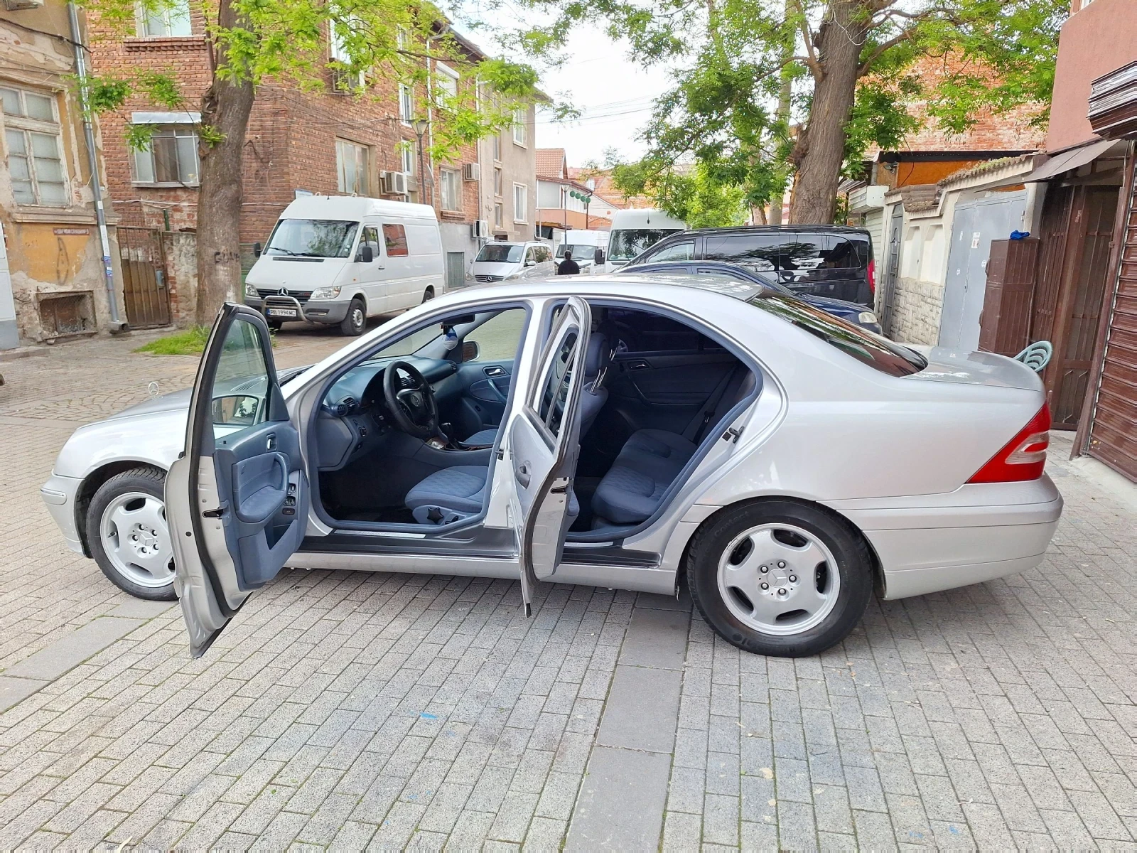 Mercedes-Benz C 180 1.8 i kompresori , снимка 10 - Автомобили и джипове - 54527623