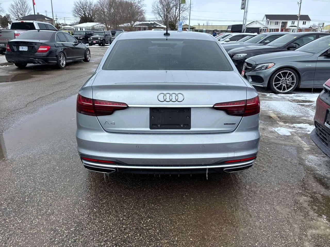 Audi A4  Komfort /DISTRONIC/LED/АВТОКРЕДИТ, снимка 4 - Автомобили и джипове - 54549392