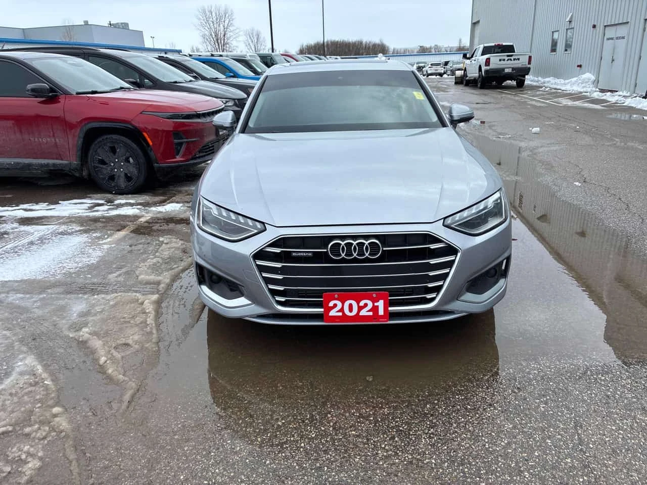 Audi A4  Komfort /DISTRONIC/LED/АВТОКРЕДИТ, снимка 6 - Автомобили и джипове - 54549392