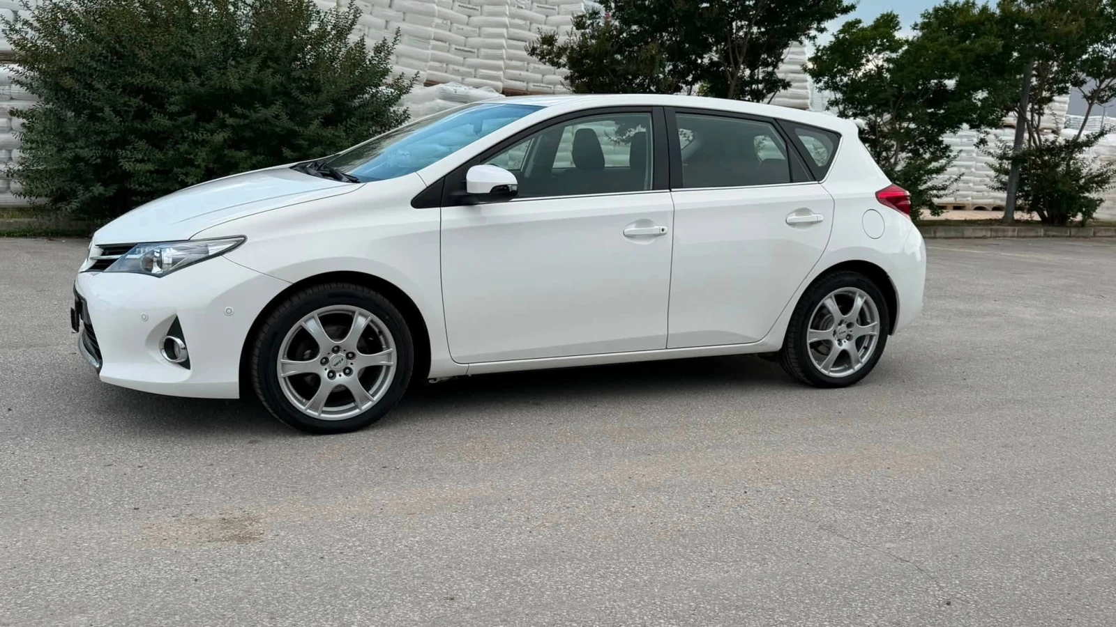Toyota Auris 1.6 ������ | Mobile.bg � ����������� 5