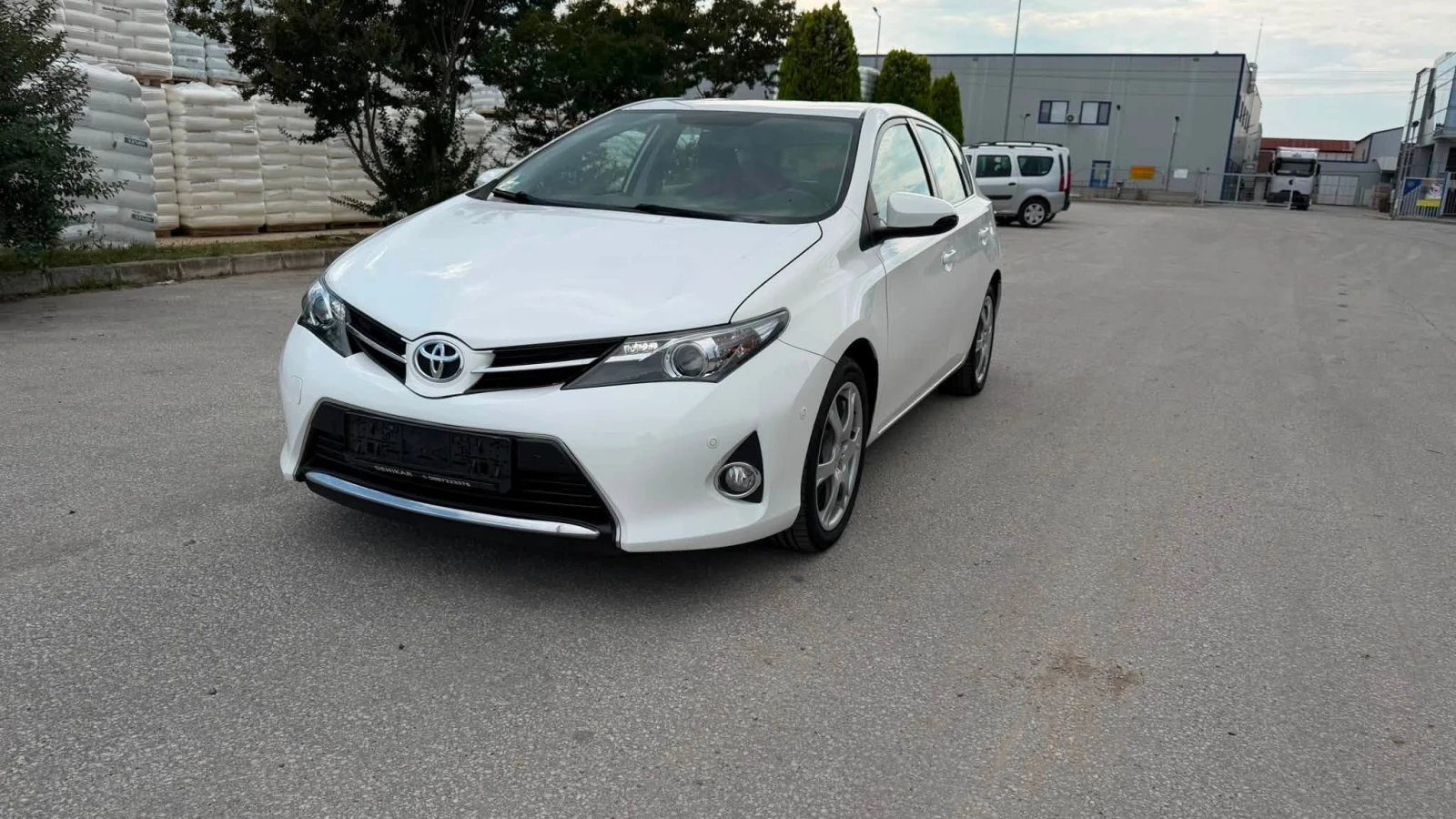 Toyota Auris 1.6 ������ | Mobile.bg � ����������� 2