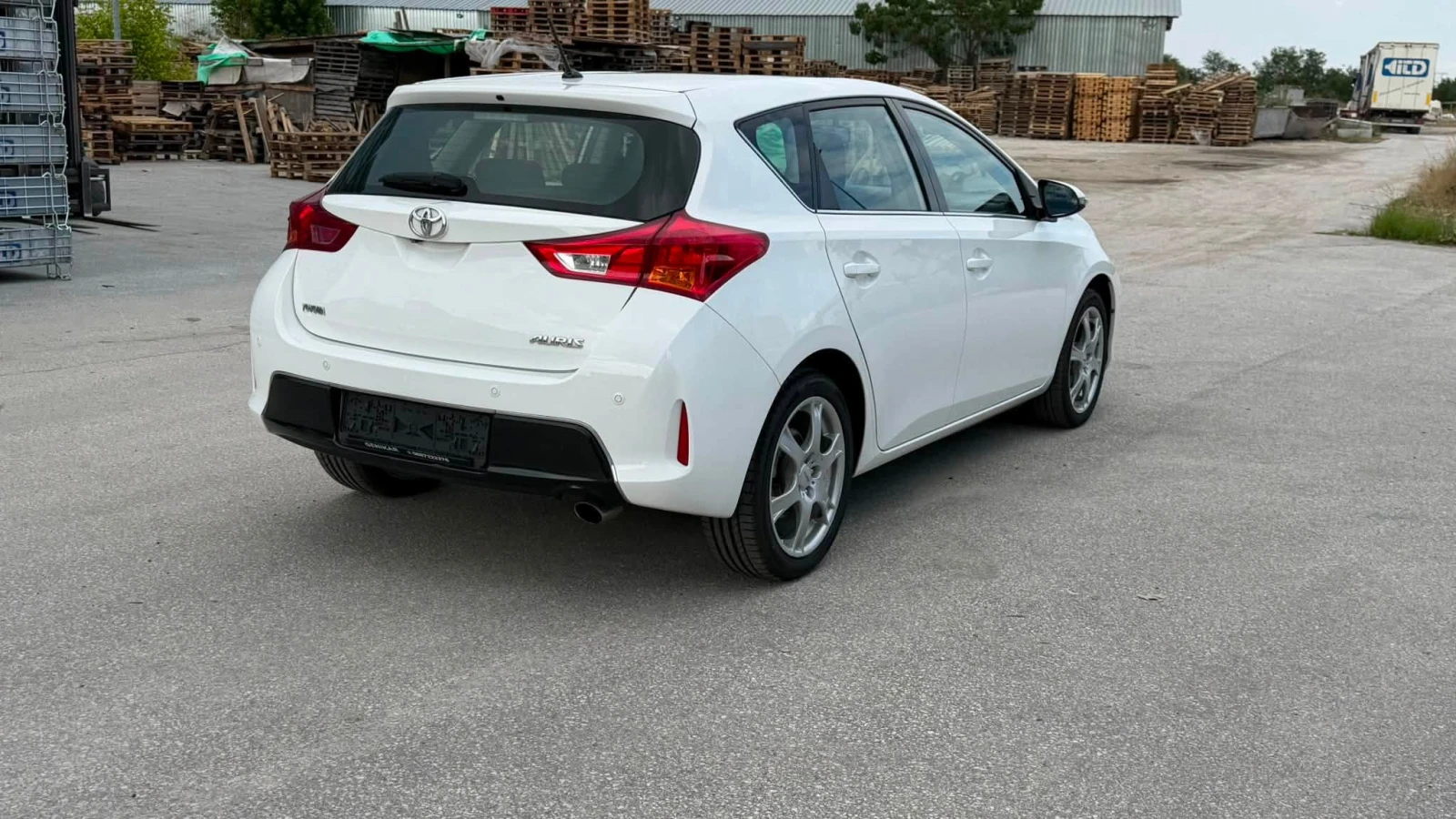 Toyota Auris 1.6 ������ | Mobile.bg � ����������� 8