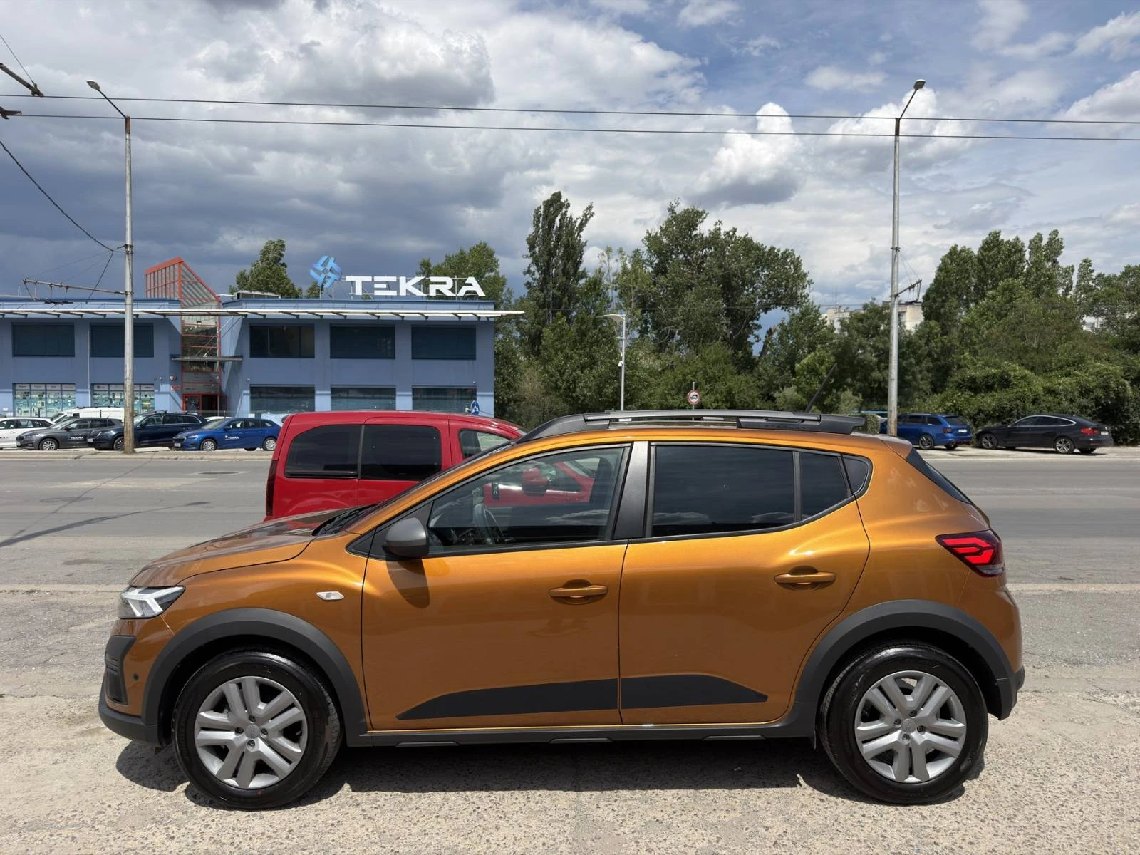 Dacia Sandero 1.0T 10200км!!!, снимка 4 - Автомобили и джипове - 55222538