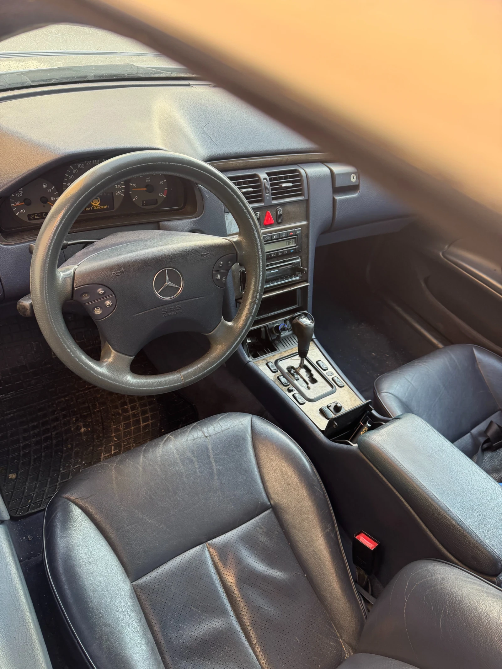 Mercedes-Benz E 320 3.2 - 197 коня , снимка 6 - Автомобили и джипове - 55803369