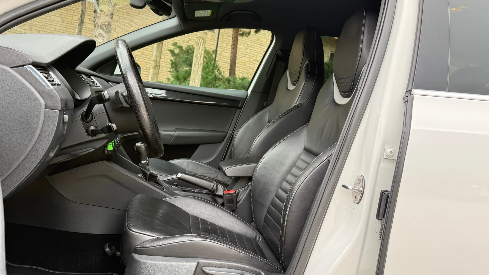 Skoda Octavia VRS* DSG* ПОДГРЕВ* NAVI* DISTRONIC* TOP, снимка 7 - Автомобили и джипове - 55849920