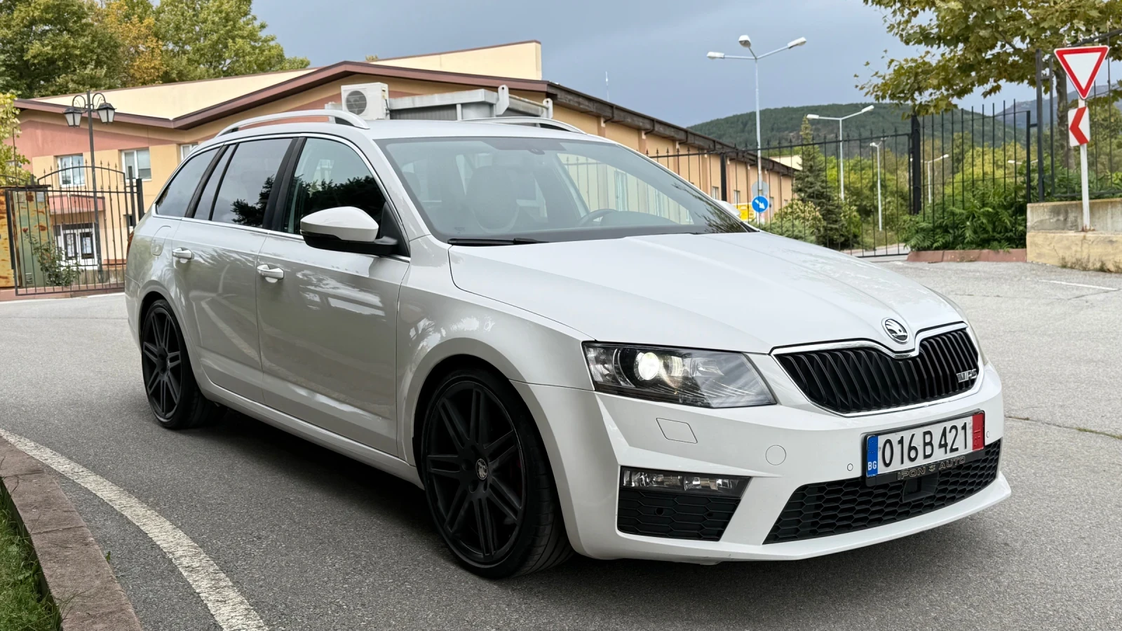 Skoda Octavia VRS* DSG* ПОДГРЕВ* NAVI* DISTRONIC* TOP