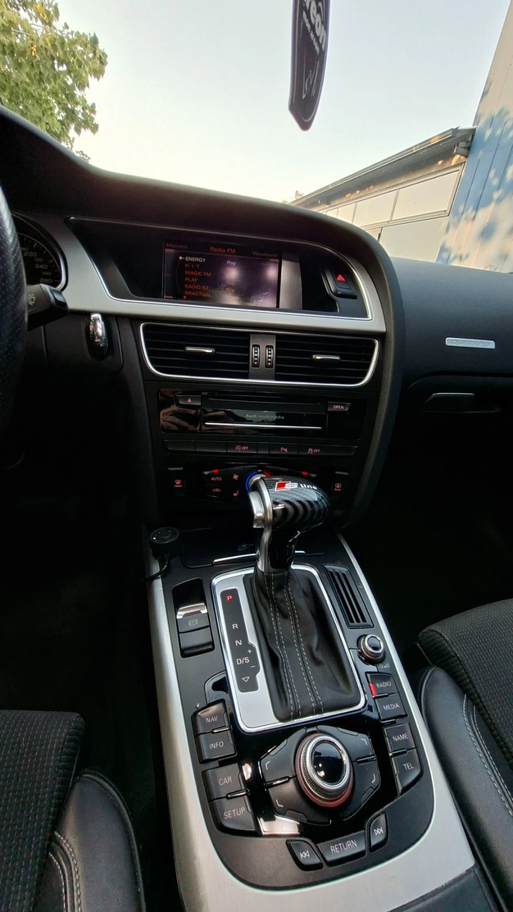 Audi A5 2.0 TFSI quattro S tronic 230 к.с., снимка 8 - Автомобили и джипове - 56154670