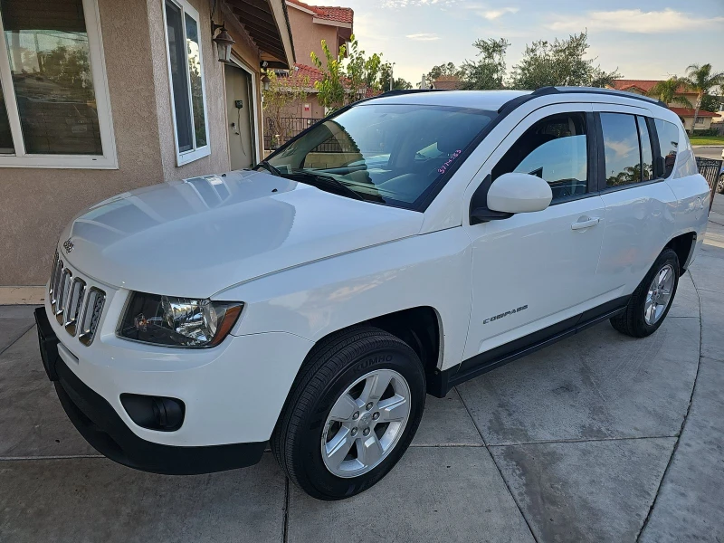 Jeep Compass Latitude* ПОДГРЕВИ* КРАЙНА ЦЕНА , снимка 1 - Автомобили и джипове - 48340847