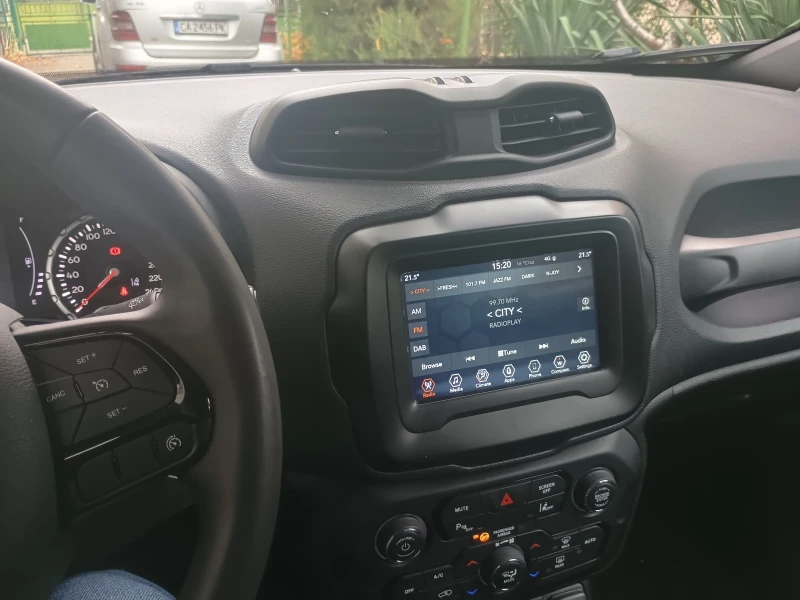 Jeep Renegade, снимка 10 - Автомобили и джипове - 52366533