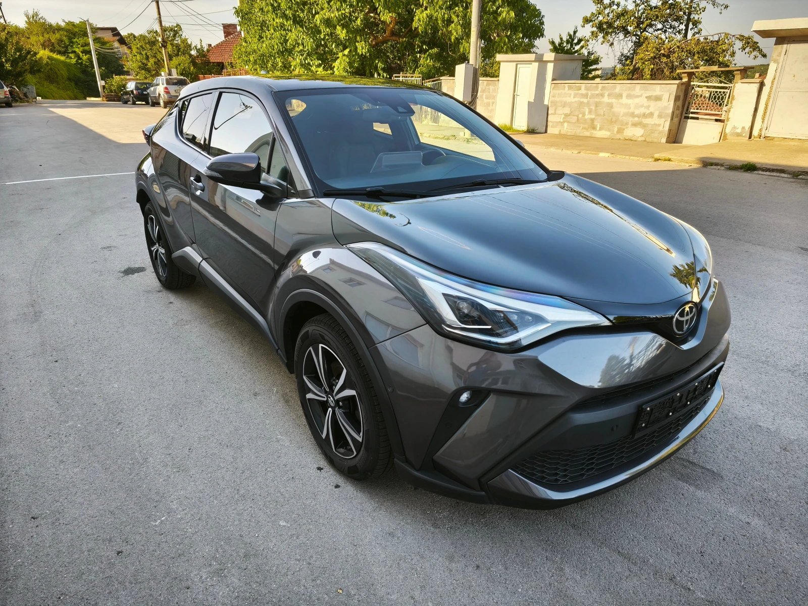 Toyota C-HR 1.2i /4x4/FACELIFT/Гаранция/ - изображение 3