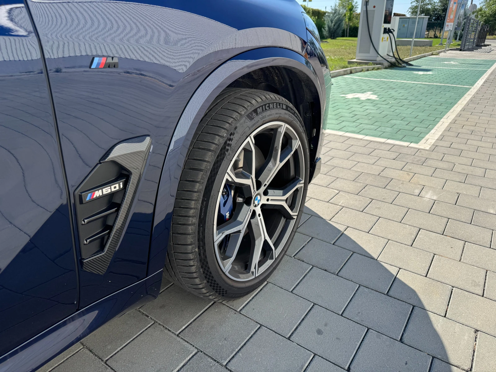 BMW X5 BMW X5 M60i - изображение 6
