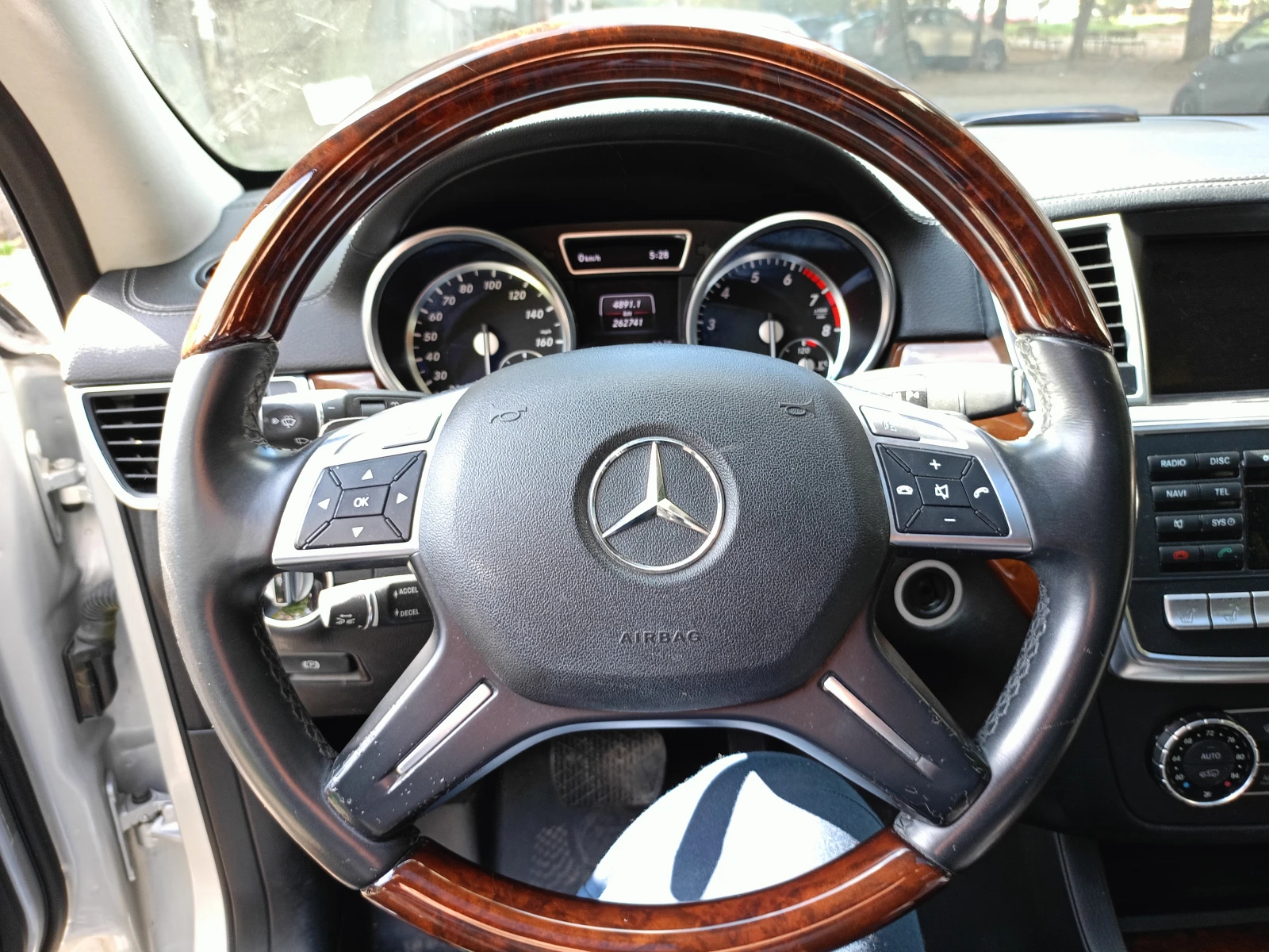 Mercedes-Benz GL 550  - изображение 9