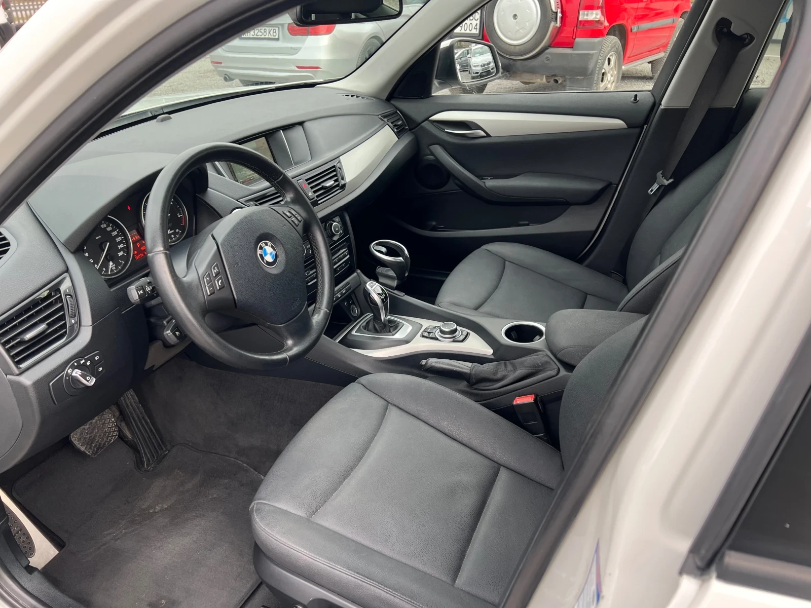 BMW X1 XD face* Avtom* bi-xenon* Navi* koja* full, снимка 7 - Автомобили и джипове - 53952593