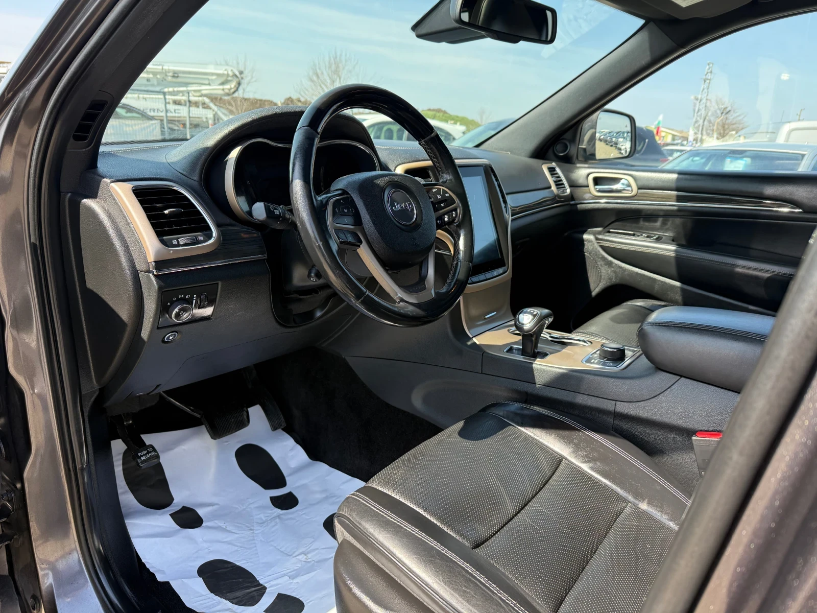 Jeep Grand cherokee 3.0D CH OVERLAND, снимка 12 - Автомобили и джипове - 53986867