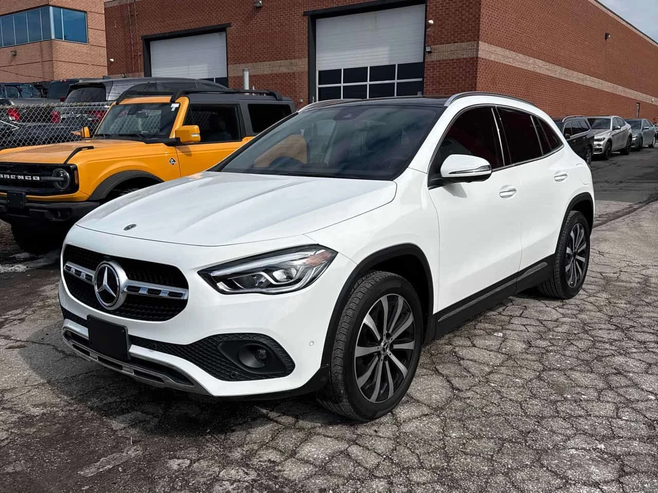 Mercedes-Benz GLA 250 * ЛИЦЕНЗИРАН ПРОДАВАЧ* 