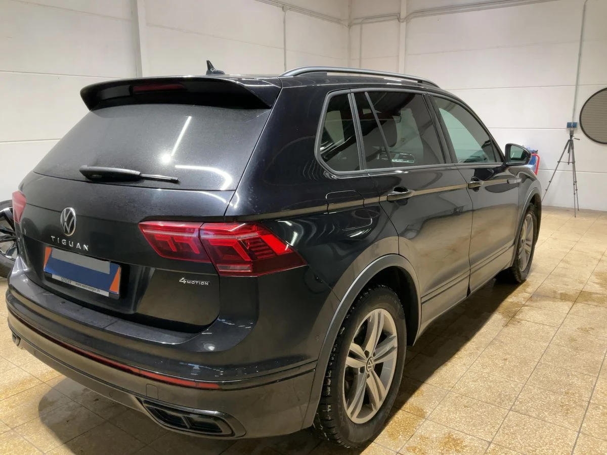 VW Tiguan R-Line* 4motionDSG* Matrix* 360* Harman, снимка 5 - Автомобили и джипове - 54481614