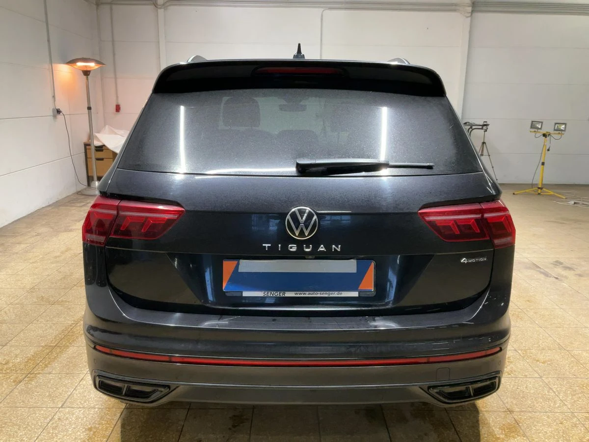 VW Tiguan R-Line* 4motionDSG* Matrix* 360* Harman, снимка 4 - Автомобили и джипове - 54481614