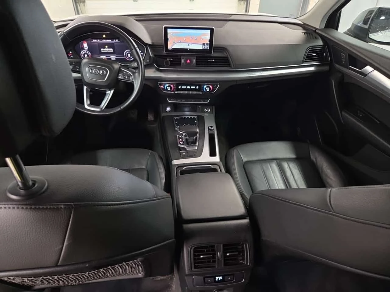 Audi Q5 * PROGRESSIV * CARFAX * 2 КЛЮЧА * ПАНОРАМА * , снимка 11 - Автомобили и джипове - 54528845