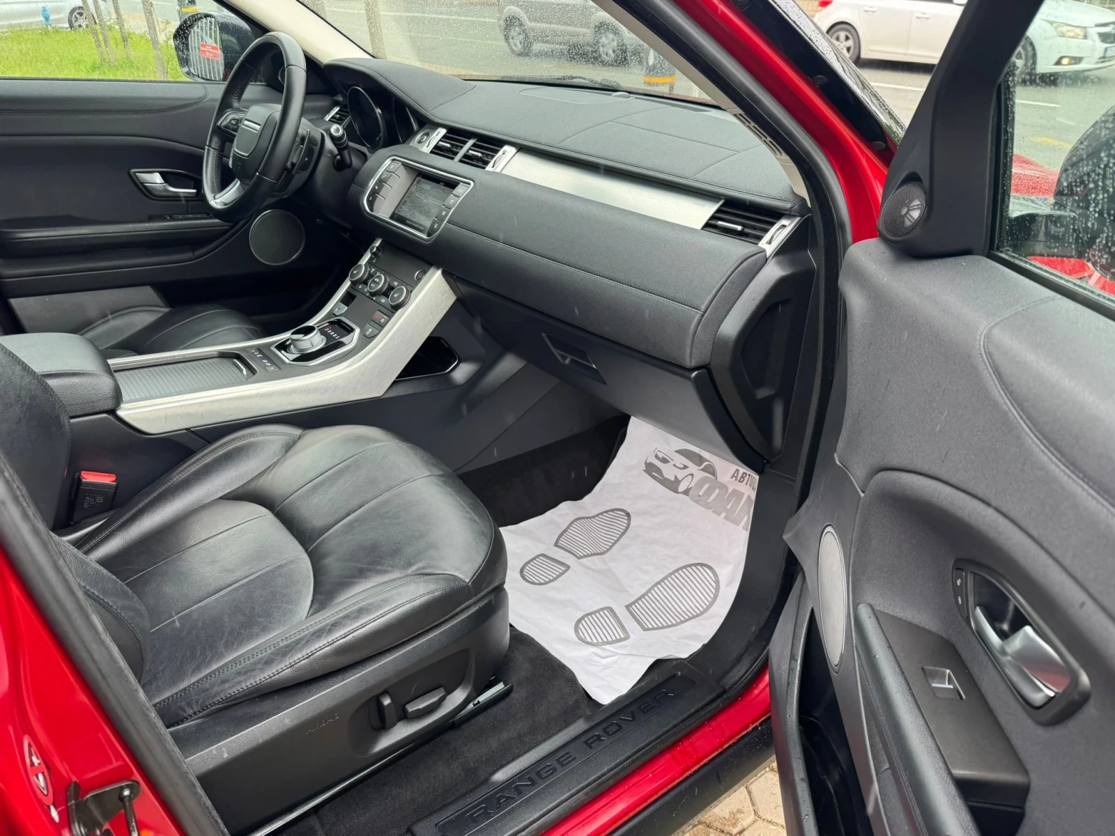 Land Rover Range Rover Evoque 2.0D/4x4/NAVI, снимка 12 - Автомобили и джипове - 54661055