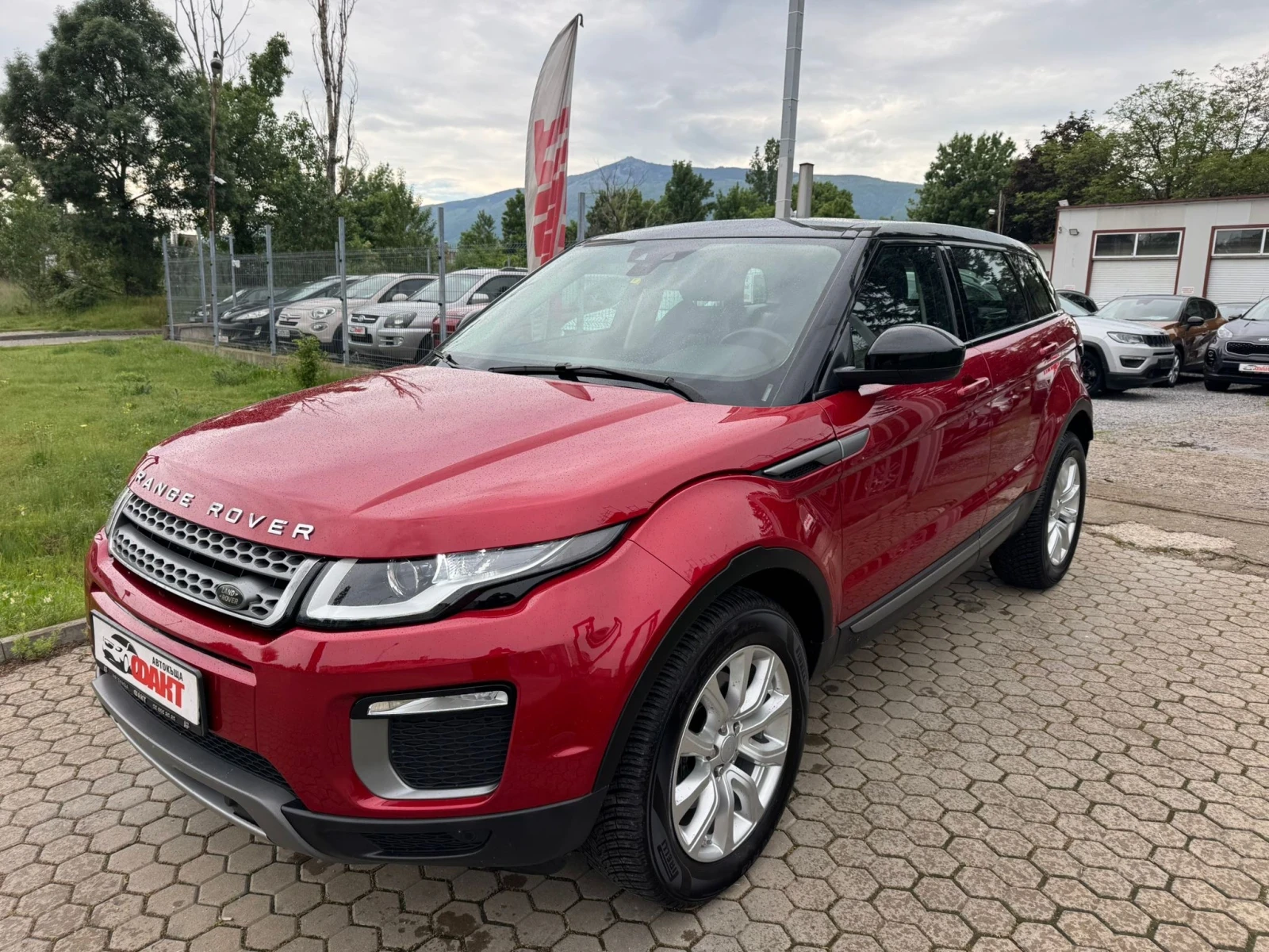 Land Rover Range Rover Evoque 2.0D/4x4/NAVI, снимка 2 - Автомобили и джипове - 54661055