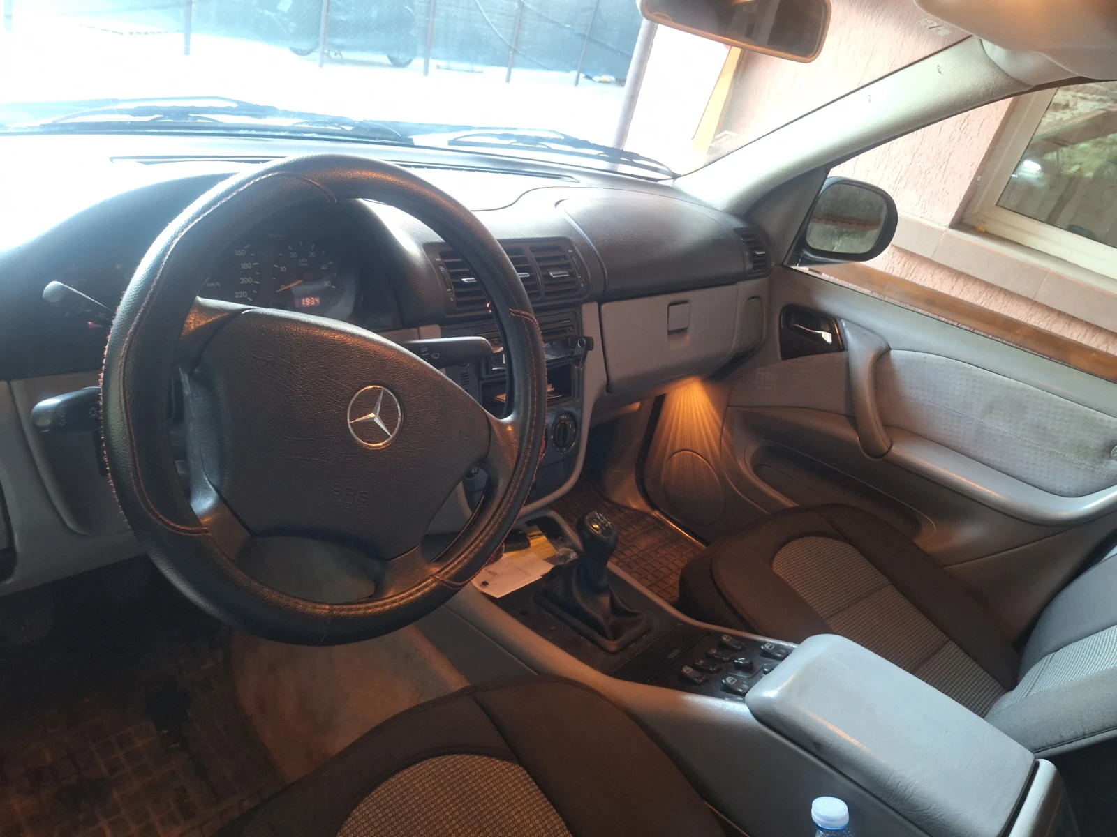 Mercedes-Benz ML 270 4x4, снимка 4 - Автомобили и джипове - 54795030