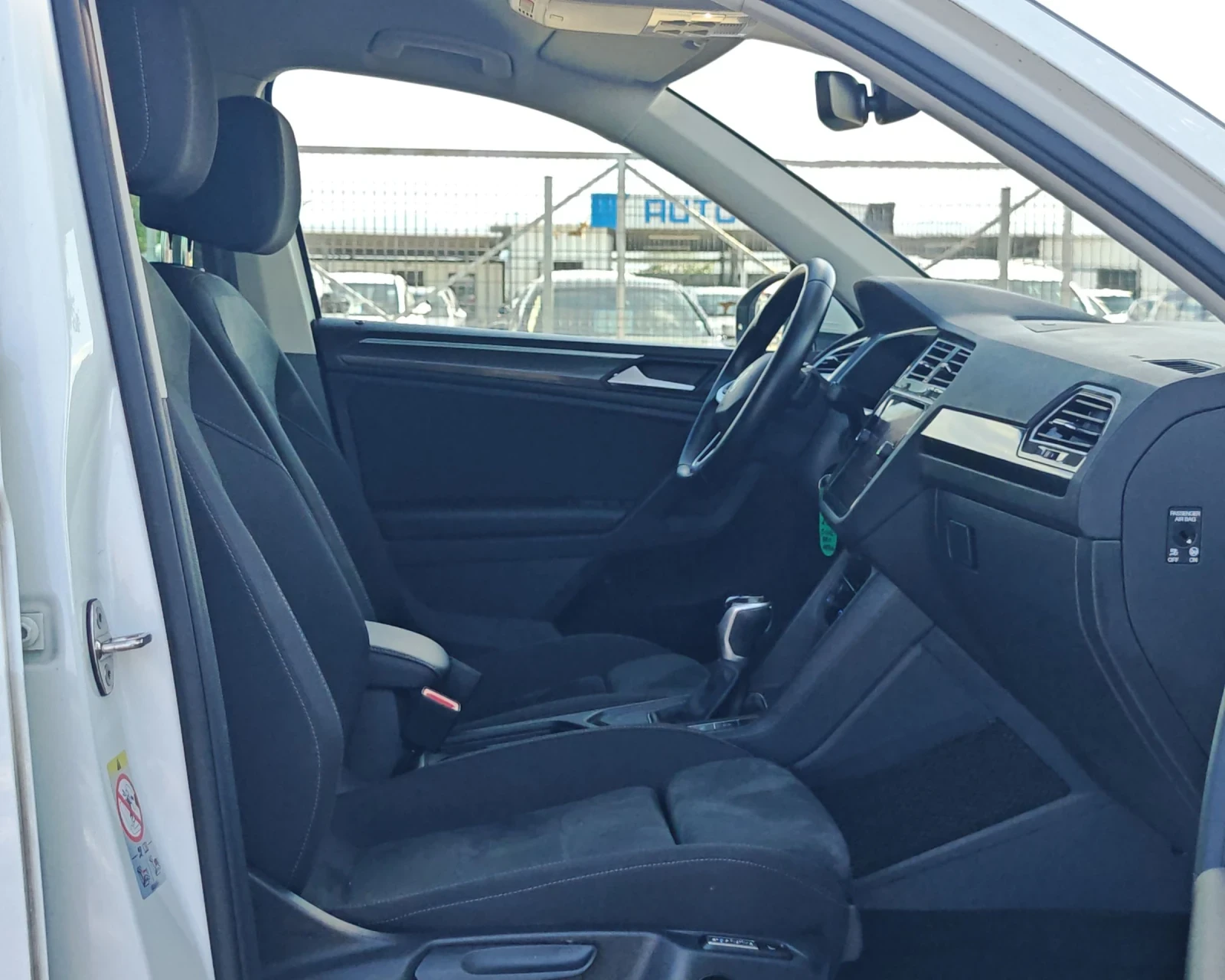 VW Tiguan 2.0 150 �.�. DSG! FACE! DIGITAL! 143 000 ��! ����! | Mobile.bg � ����������� 10