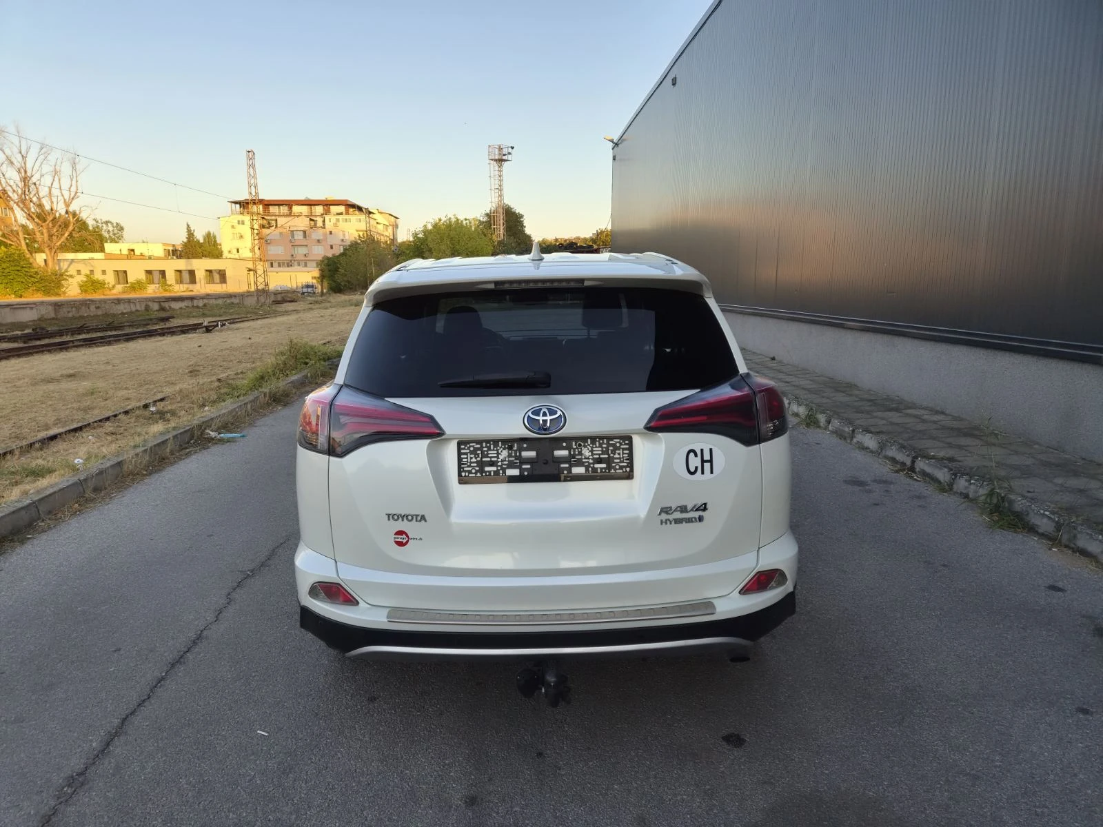 Toyota Rav4  2.5HYBRID 4X4 Швейцария, снимка 5 - Автомобили и джипове - 56008232