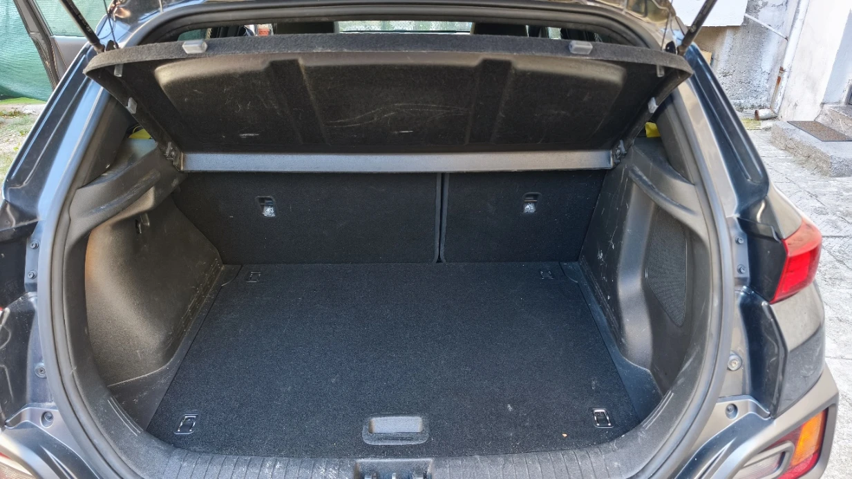 Hyundai Kona 4x4 1.6 40000km, снимка 13 - Автомобили и джипове - 56198752