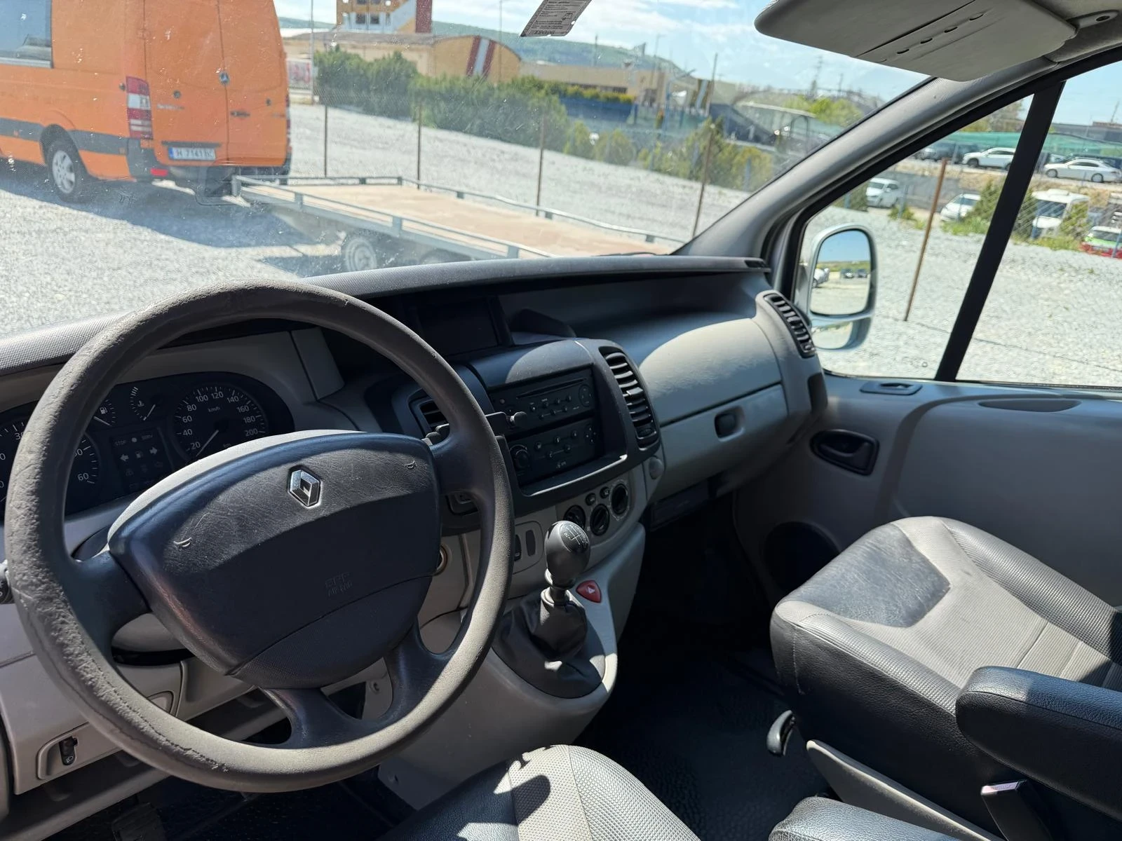 Renault Master 2.8 TDI, снимка 8 - Бусове и автобуси - 54441301