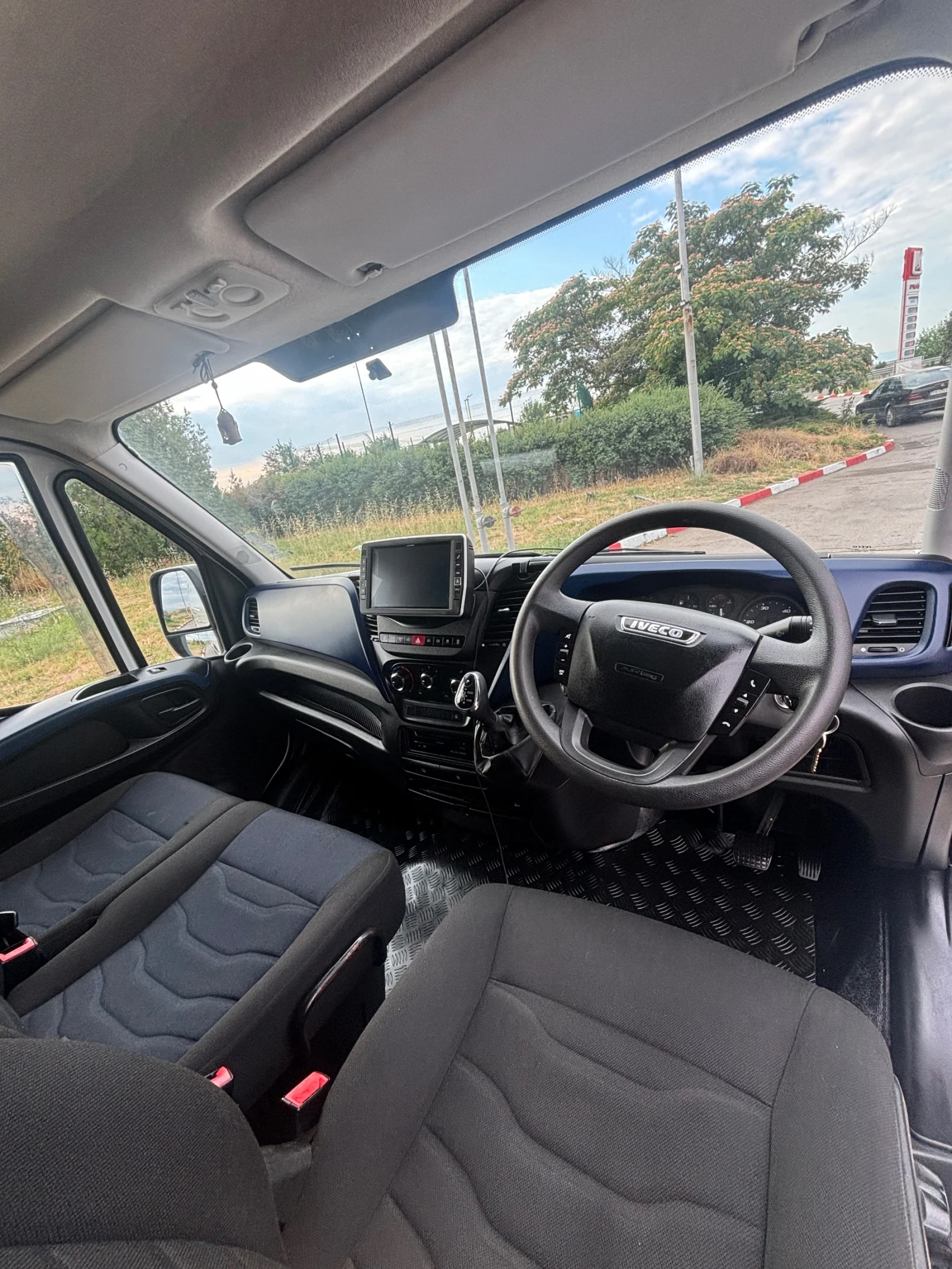 Iveco Daily АВТОМАТИК, снимка 4 - Бусове и автобуси - 55956296