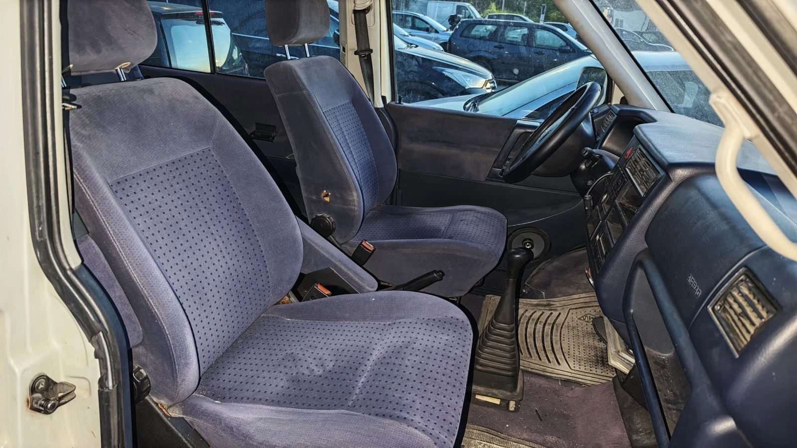 VW Transporter 2.5tdi, снимка 10 - Бусове и автобуси - 55268968