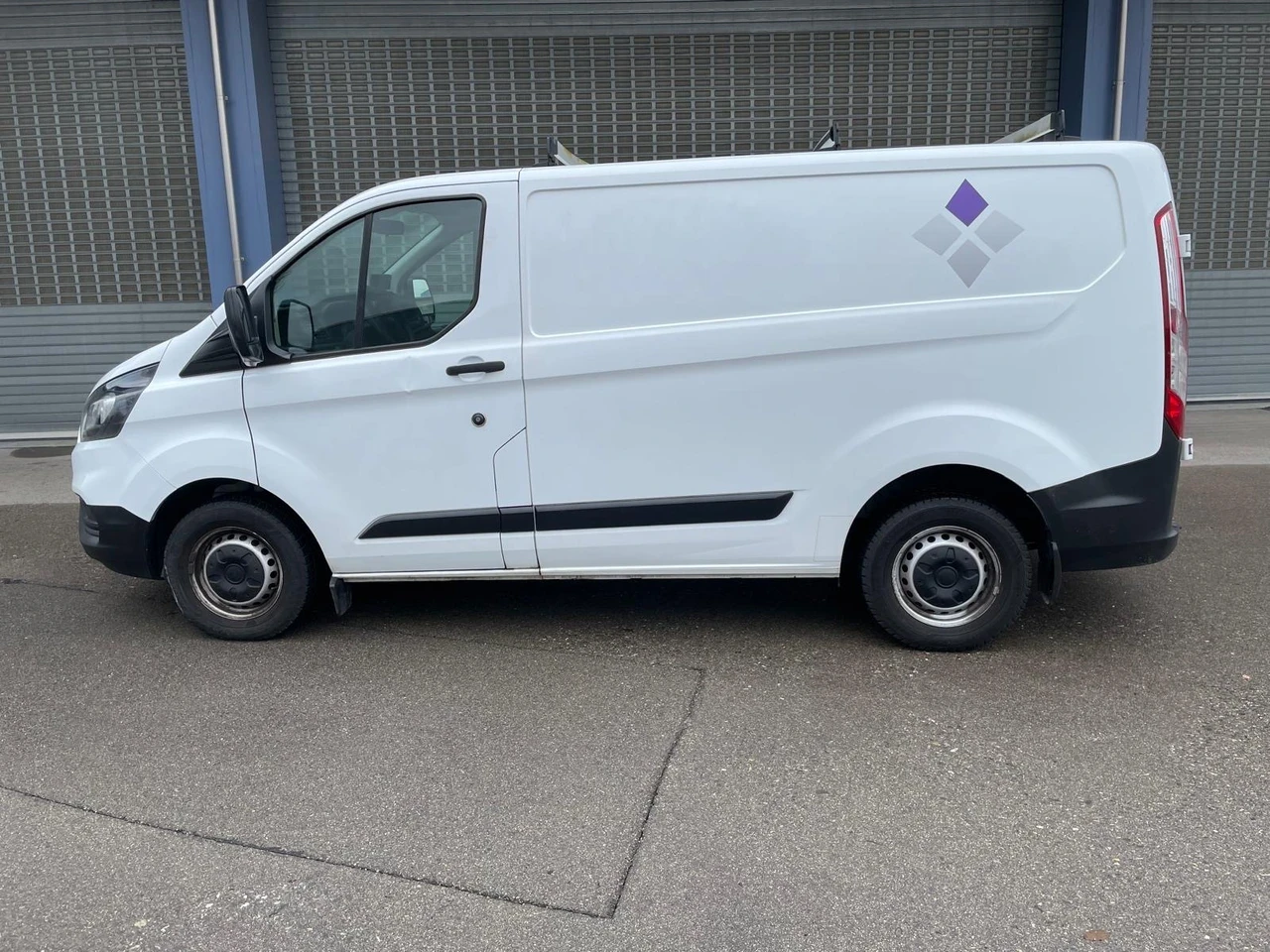 Ford Transit Custom, снимка 4 - Бусове и автобуси - 56038670
