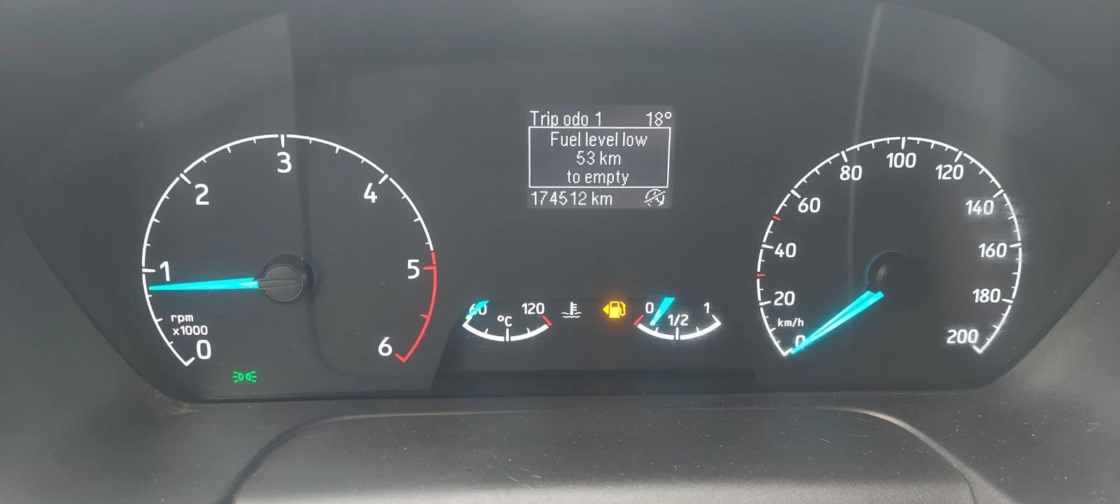 Ford Transit Custom 2.0 tdci клима , снимка 11 - Бусове и автобуси - 56436946