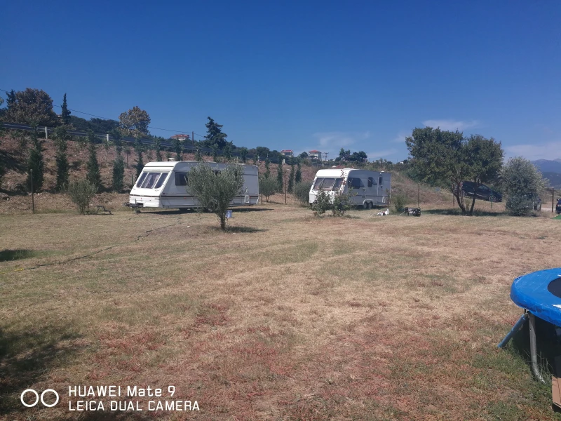 Каравана Swift Conqueror 560, снимка 3 - Каравани и кемпери - 52623947