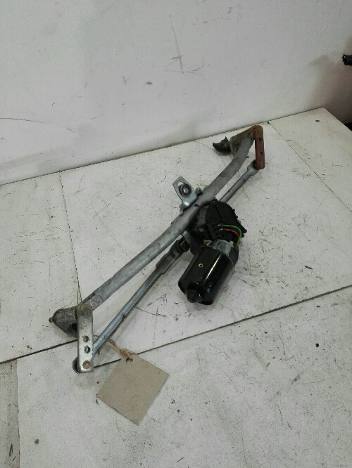 Моторче предни чистачки Фолксваген Бора 2.3Б