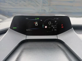 Toyota Prius 2.0 PHEV Очакван внос! | Auto.bg — изображение 9