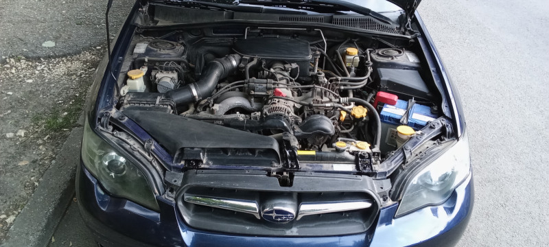 Subaru Legacy 2.0 бензин 4х4 138 hp седан, снимка 6 - Автомобили и джипове - 45810455