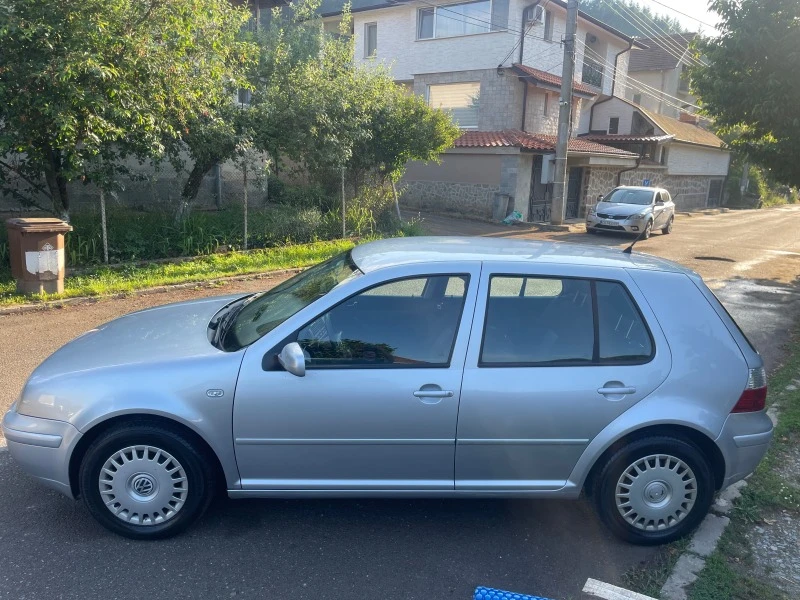 VW Golf 1.4 I, снимка 2 - Автомобили и джипове - 46129428