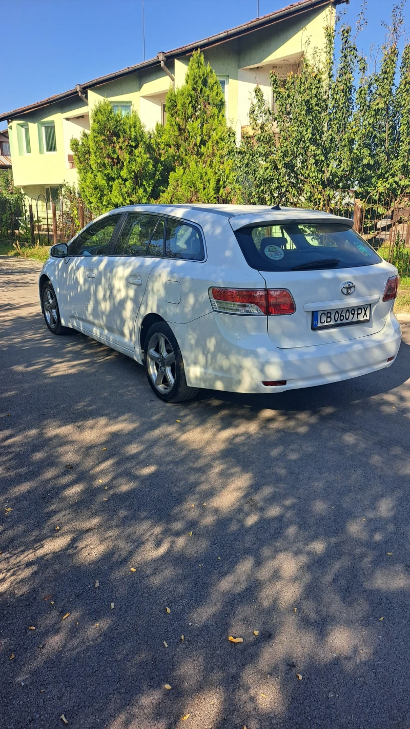 Toyota Avensis АВТОМАТ, снимка 2 - Автомобили и джипове - 48073492