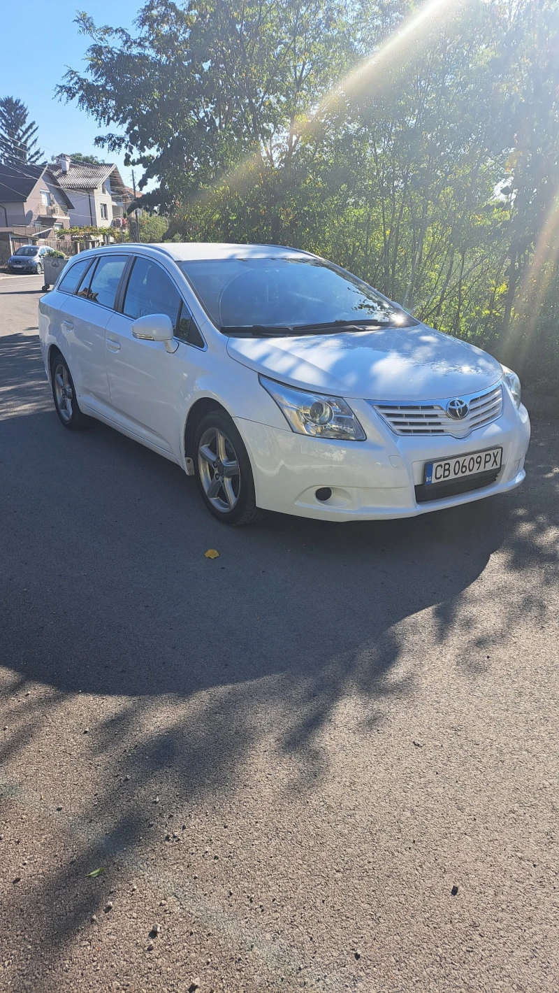 Toyota Avensis АВТОМАТ, снимка 1 - Автомобили и джипове - 48073492