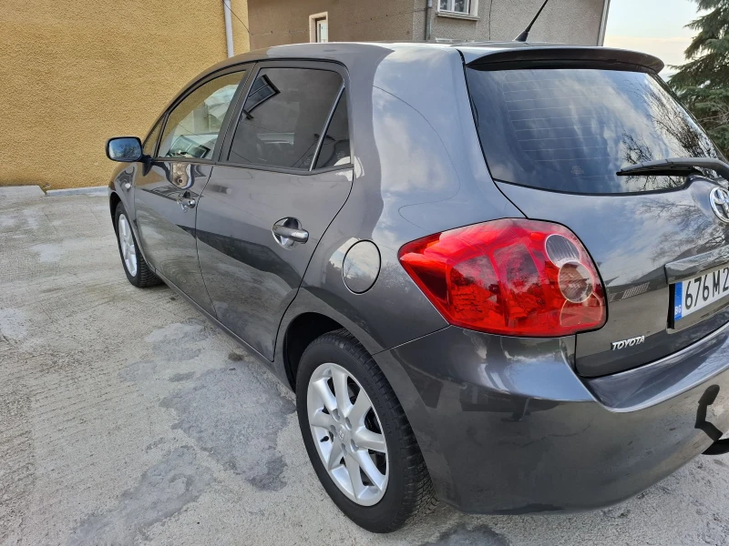 Toyota Auris 1.4D4D Уникат , снимка 5 - Автомобили и джипове - 48242924