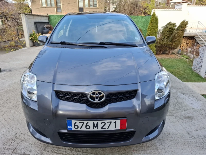 Toyota Auris 1.4D4D Уникат , снимка 2 - Автомобили и джипове - 48242924