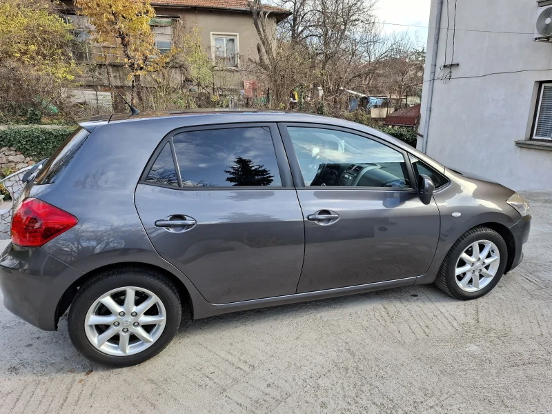 Toyota Auris 1.4D4D Уникат , снимка 8 - Автомобили и джипове - 48242924