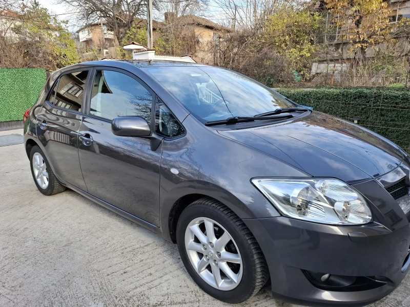 Toyota Auris 1.4D4D Уникат , снимка 9 - Автомобили и джипове - 48242924