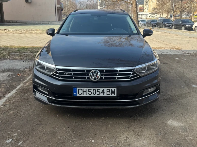 VW Passat R line, снимка 1 - Автомобили и джипове - 49281952