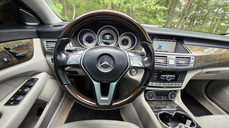 Mercedes-Benz CLS 550, снимка 9 - Автомобили и джипове - 52588156