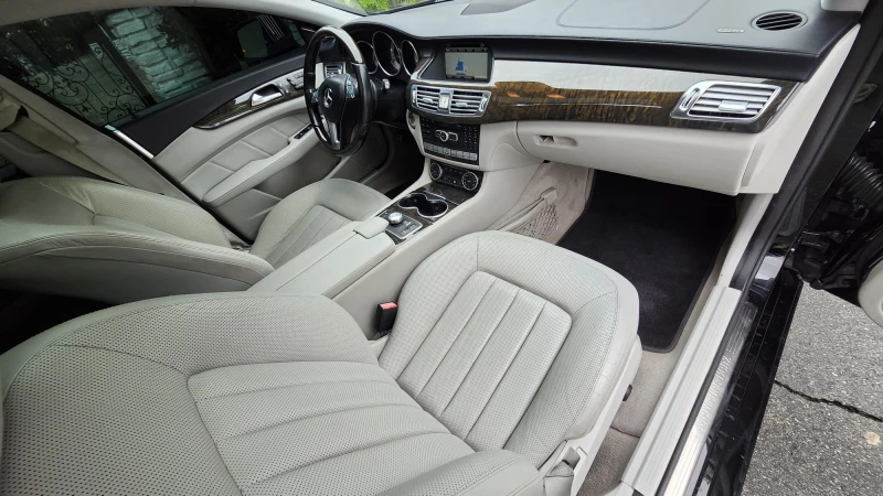Mercedes-Benz CLS 550, снимка 13 - Автомобили и джипове - 52588156